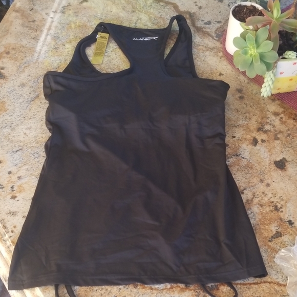 Tank - Picture 3 of 4